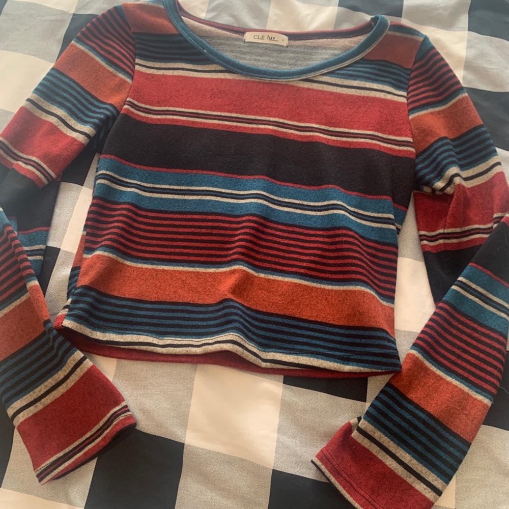 Long sleeve crop top